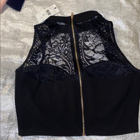 FASHION NOVA CHOKER CROP TOP 🖤 - Picture 2 of 3